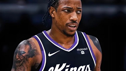 九游娱乐-41分+11助攻！就在今天，一项由哈登保持的NBA纪录被德罗赞打破了