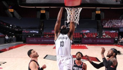 九游官网-三巨头有多香？湖勇举步维艰 篮网依旧高歌猛进